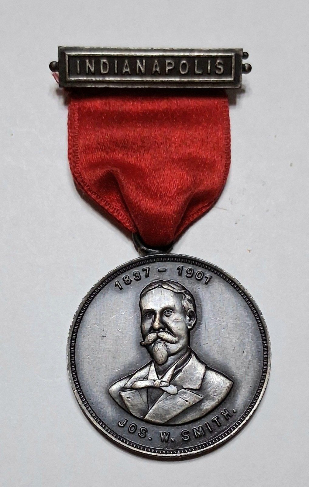 1902 Indianapolis Masonic Scottish Rite 32nd Degree Joseph W Smith Medal Badge